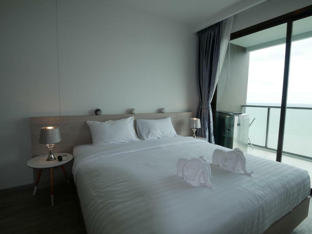 Aeras - The Ultimate Beachfront Experience Bãi biển Jomtien Ngoại thất bức ảnh