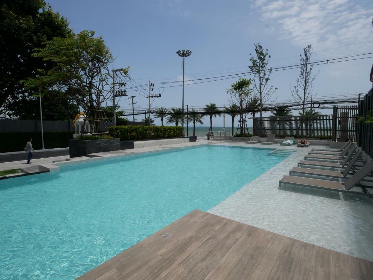Aeras - The Ultimate Beachfront Experience Bãi biển Jomtien Ngoại thất bức ảnh