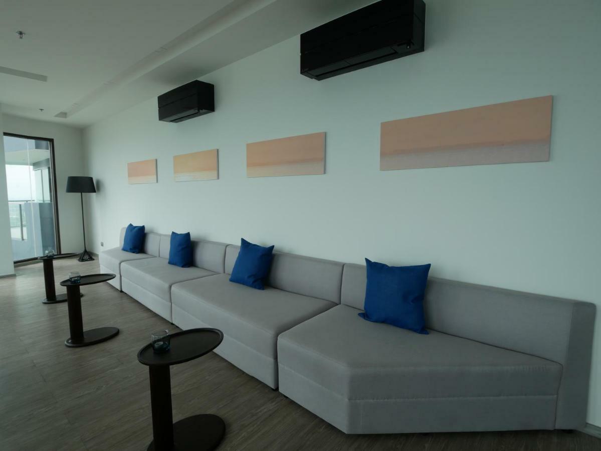 Aeras - The Ultimate Beachfront Experience Bãi biển Jomtien Ngoại thất bức ảnh