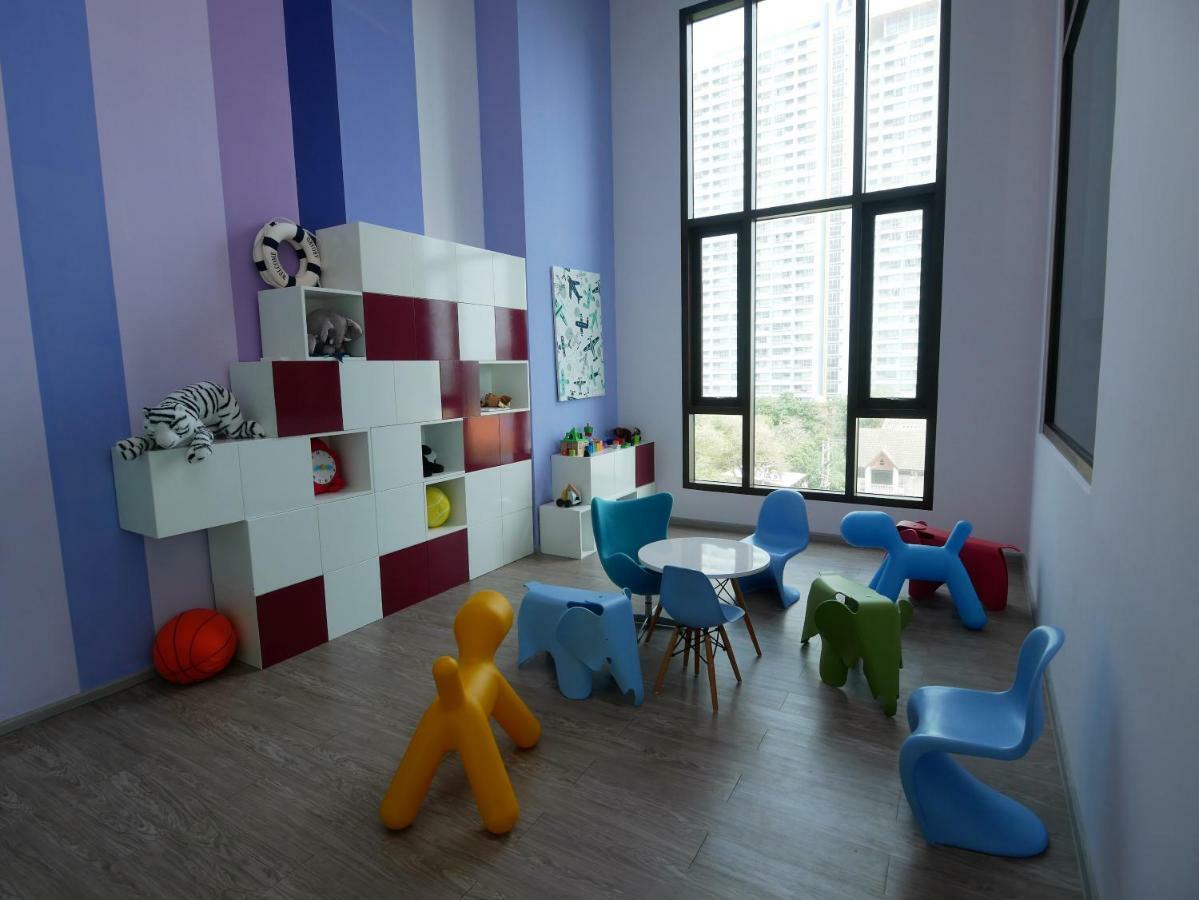 Aeras - The Ultimate Beachfront Experience Bãi biển Jomtien Ngoại thất bức ảnh