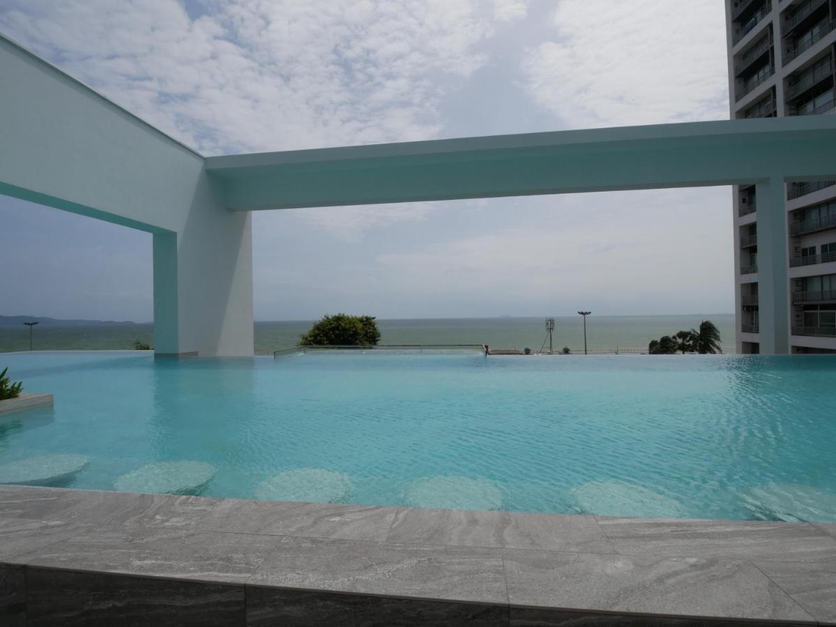 Aeras - The Ultimate Beachfront Experience Bãi biển Jomtien Ngoại thất bức ảnh